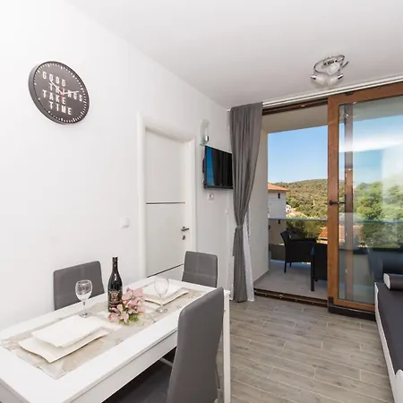 Apartman La Veliki Drvenik