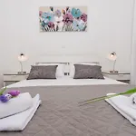La * Veliki Drvenik