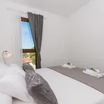 La Veliki Drvenik