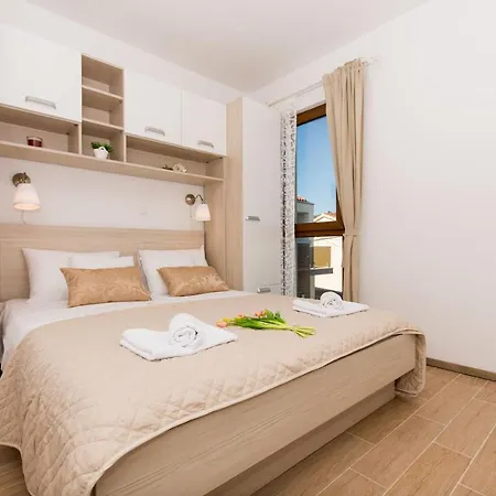 Apartment La