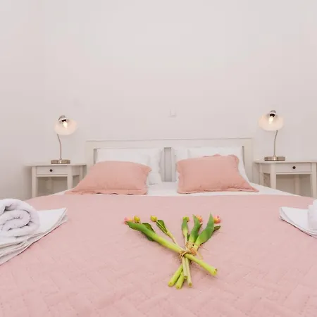 La Διαμέρισμα *